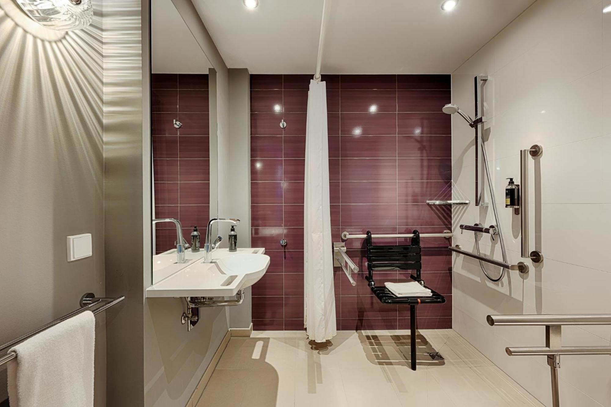 Premier Inn Berlin City Centre Экстерьер фото