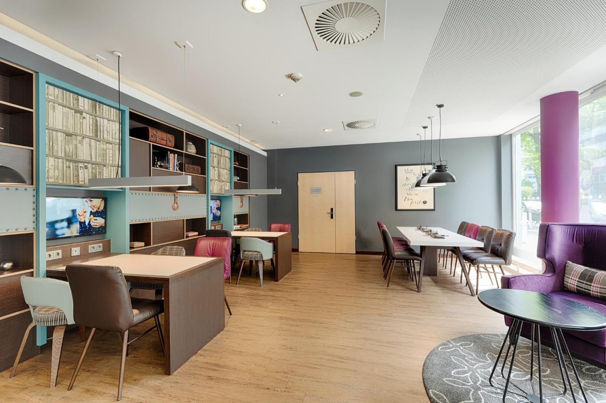 Premier Inn Berlin City Centre Экстерьер фото